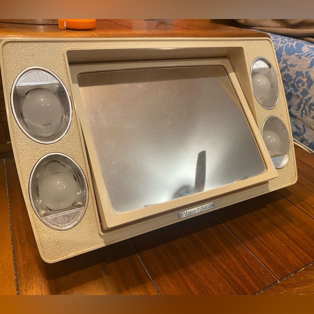 Vintage Mirror go Lightly travel mirror